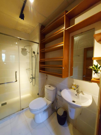 Bathroom 4, Northern hostel 2 - Bui Vien Walking Street, District 1