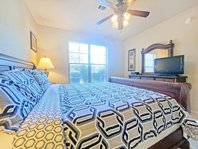 Bedroom 2, Under The Palms 3 Bedroom Condo by RedAwning, Polk