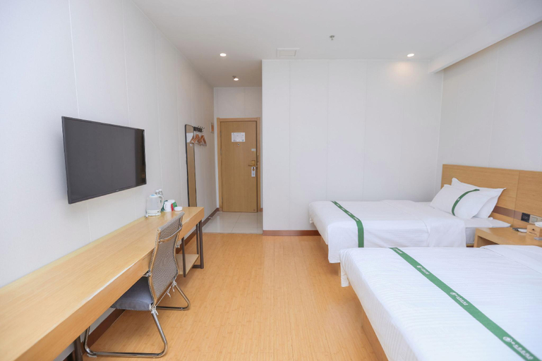Bedroom 3, GreenTree Inn Dalian North Railway Station Express Hotel, Dalian