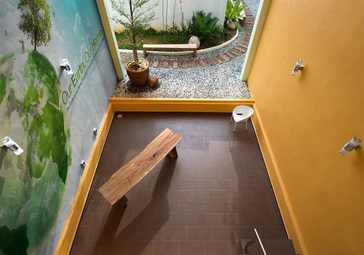 Bathroom 5, The Explorer, Malacca City