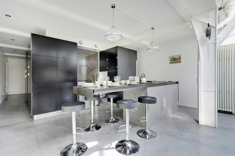 Dining 5, Chic & Spacious Loft 3br/6p Paris Center, Paris
