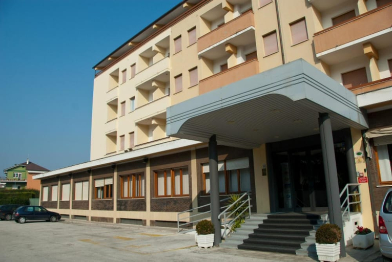 Exterior & Views 2, Hotel Touring Falconara Marittima, Ancona