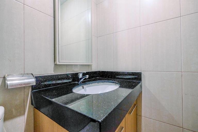 Bathroom 3, Spacious 2Br Apartment At Mt Haryono Square, East Jakarta
