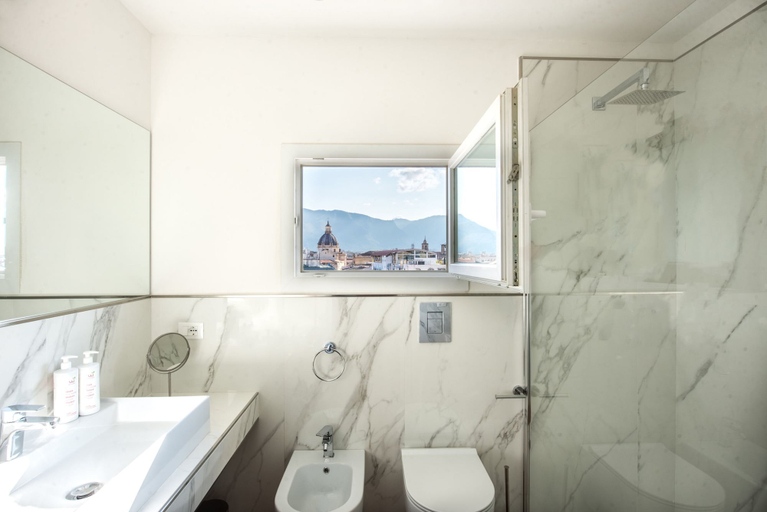 Bathroom 3, Vista Sulle Cupole by Wonderful Italy, Palermo