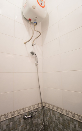 Bathroom 3, Hotel O Titipapan Residence, Medan
