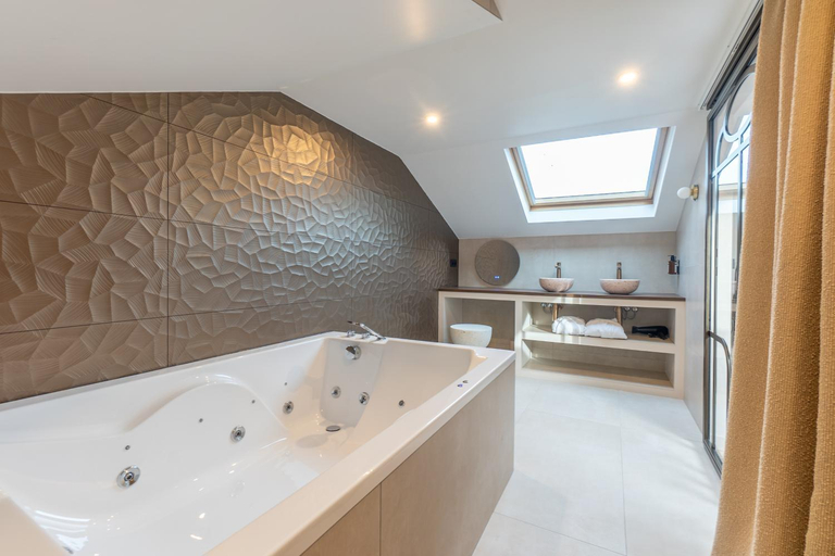 Bathroom 4, Atypik Hotel & Spa Clichy - Urban Style, Hauts-de-Seine