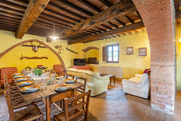 Bedroom 2, Villa Podere Belvedere: Large Private Pool, Sea Views, WiFi                                         , Siena