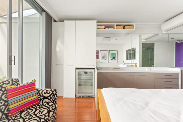 Room 3, Cosy Studio With City Views, Sydney