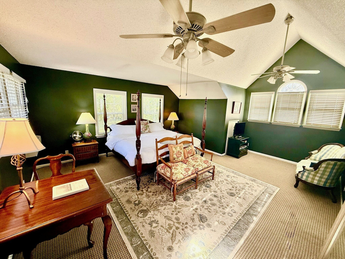 Others 4, Inn at Oriental, Pamlico