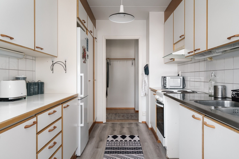 Room 5, Spacious City Retreat with Private Sauna, Uusimaa