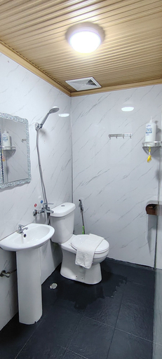 Bathroom 5, Wind Valley Farmstay, Ranau