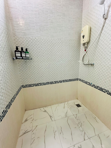 Bathroom, Service Apartment Lampang Room101 ใจกลางเมืองใกล้กาดกองต้า, Muang Lampang