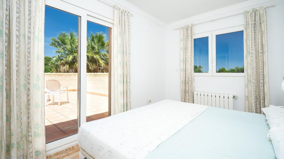 Room 4, 3-bed Villa Las Rotas, Alicante
