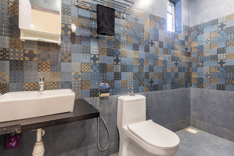 Bathroom 4, Whispering Palms Anjuna, North Goa