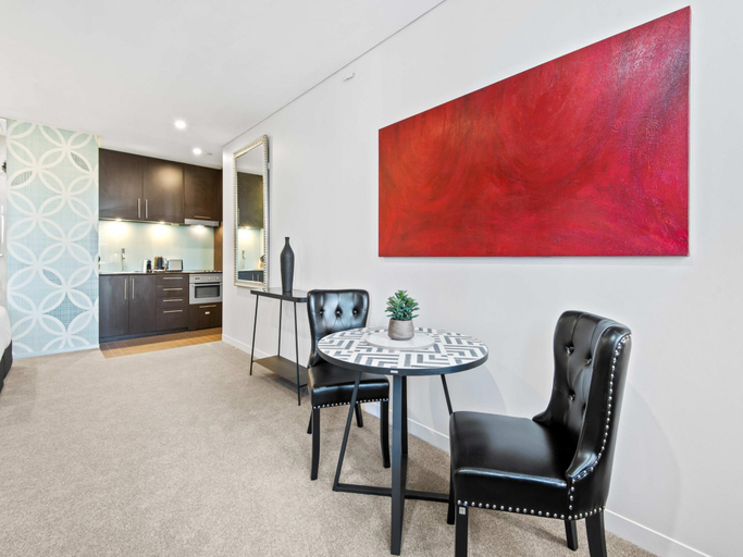 5, Charming 1-Bed Central Studio Apartment, Melbourne