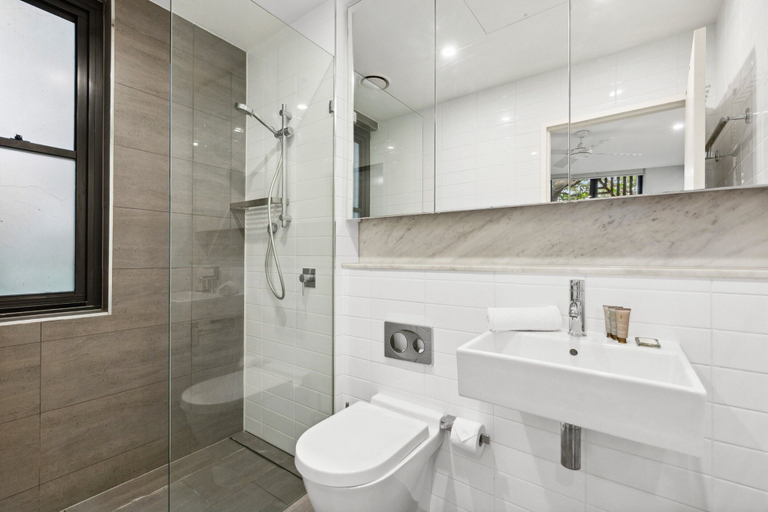 Bathroom 5, Spacious 2-bed Retreat With BBQ & Courtyard, Sydney