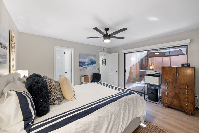 Room 4, Designer Seville Condo w Golf Mountain Views, Riverside
