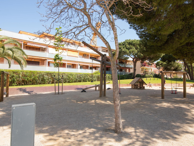Exterior & Views, Beachfront Sunny Apartment Sea Mountain View, Barcelona