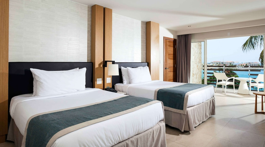 Bedroom 3, Sonesta Ocean Point Resort - Adults Only