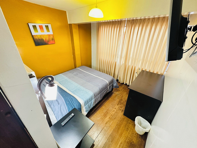 Bedroom 2, Skyline, Pedro Domingo Murillo
