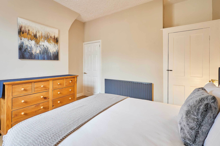 Room 4, Host Stay Horner Street, York