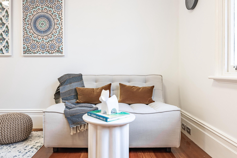 Living area, Stylish Studio Near the City Centre, Sydney