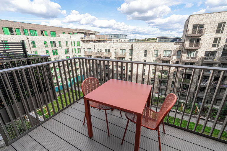 Room 2, Stylish One-bedroom Haven, London