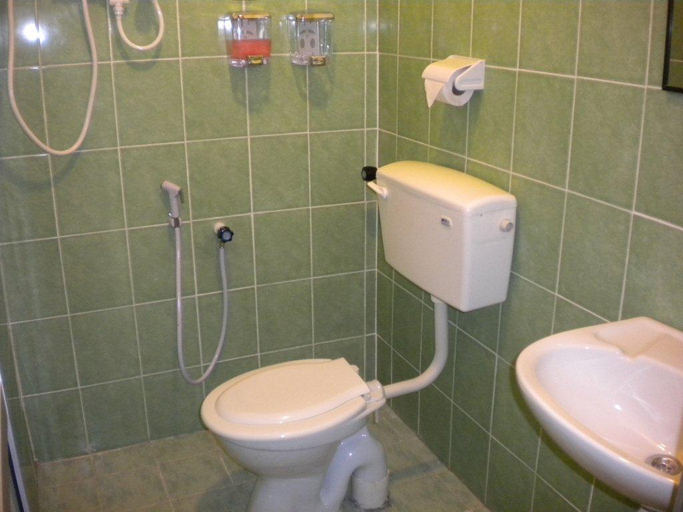 Bathroom 4, BBP Hotel, Kota Bharu