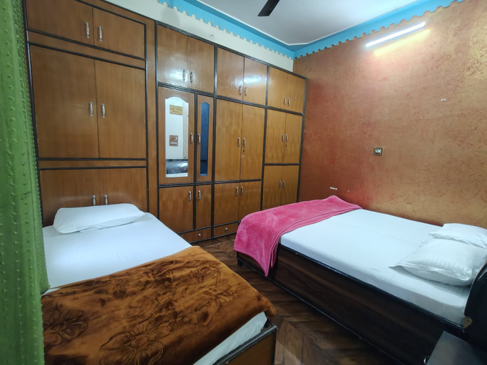 Room 4, Sri Shakti Hotel & Restaurant, Rudraprayag