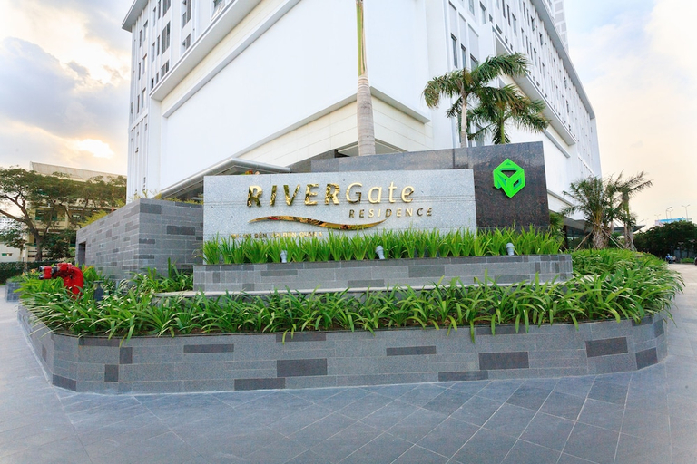 Exterior & Views 1, Rivergate Apartment - MM Home, District 4