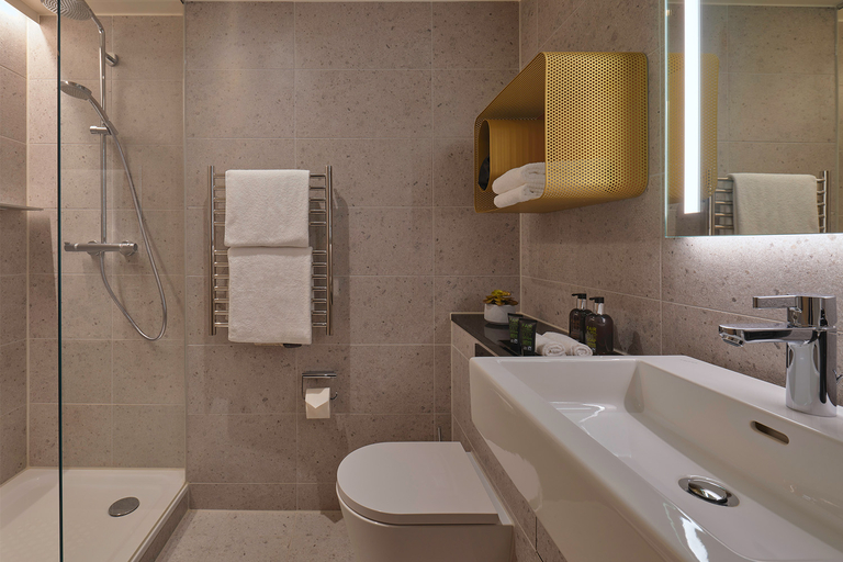 Bathroom 4, Adina Apartment Hotel Stuttgart, Stuttgart