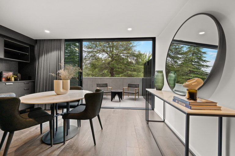 Living room 3, Immaculate Braddon Studio With Accessible Bathroom, Canberra