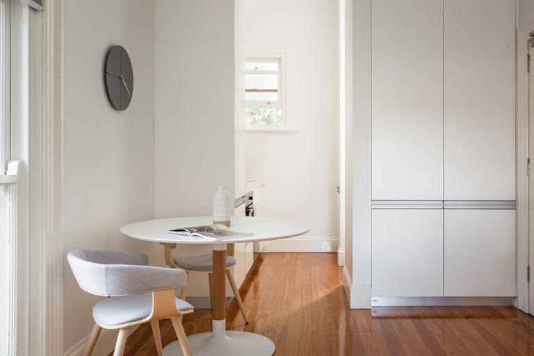 Dining 4, Boutique Studio With Balcony in Perfect Location, Sydney