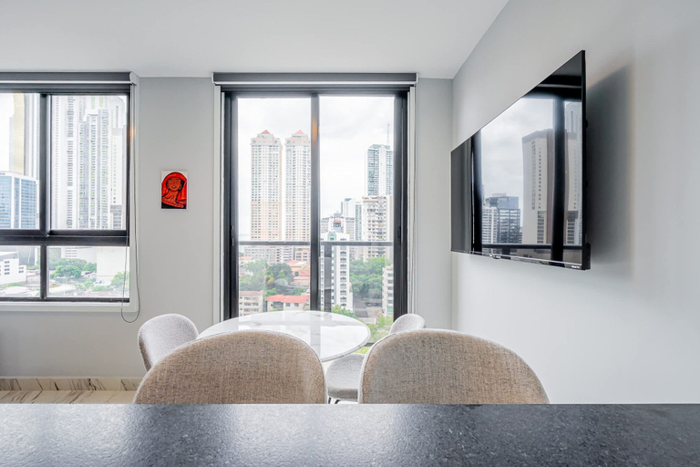 Room 2, w Situated 1BR w Beautiful View in Calle 50, Panamá