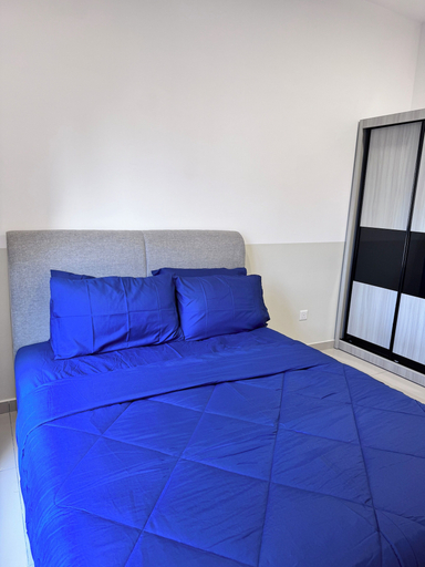 Room 5, D'VERVAIN B23A-12 2R1B, Petaling Jaya