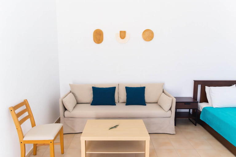 Room 2, Kamari Sunset Escape With Santorini Views, South Aegean
