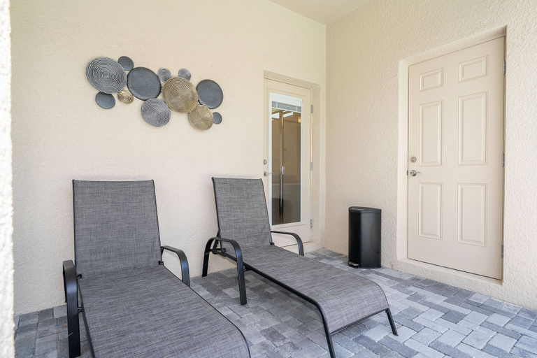 Room 4, Windsor Cay 7BR Water Park Free, Lake