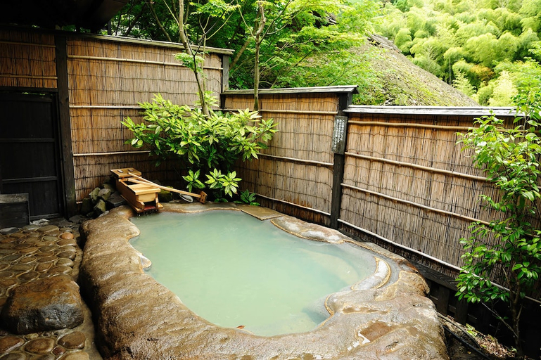 Bathroom 3, Kurokawaso, Minamioguni