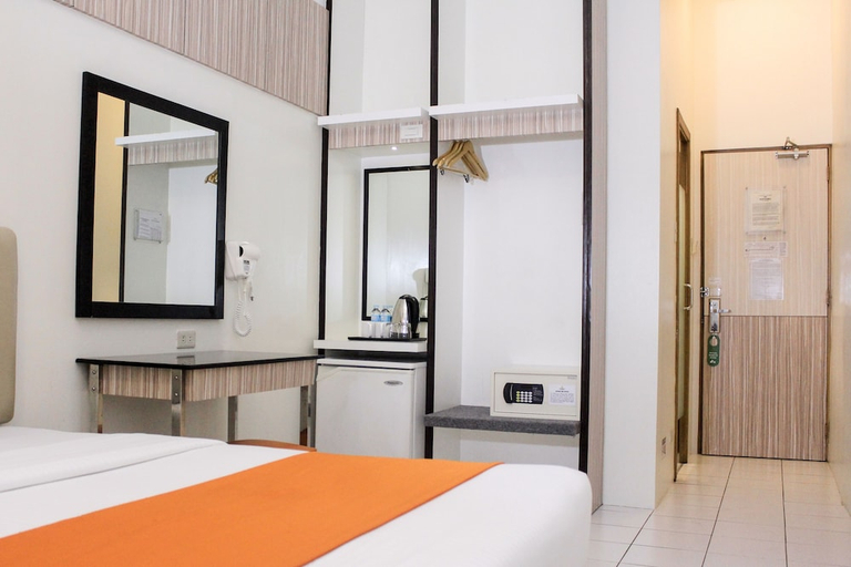 Bedroom 5, Majestic Hotel (formerly Octagon Mansion Hotel), Manila City