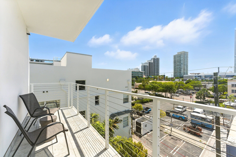 Room 2, South Beach Sleek 2BR Getaway, Miami-Dade