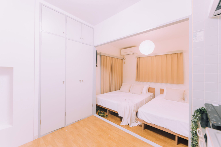 Room 2, Showa Bloom · Stay Near Shinjuku & Yoyogi, Shibuya