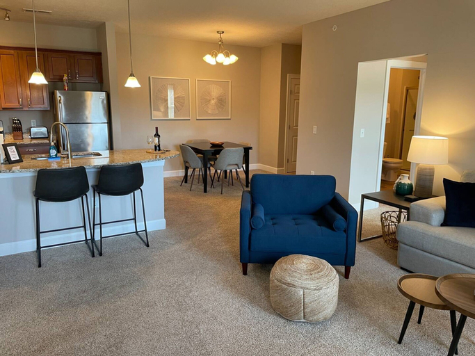 Room 3, 2BR Water Views W D Walkable Pool Gym, Delaware
