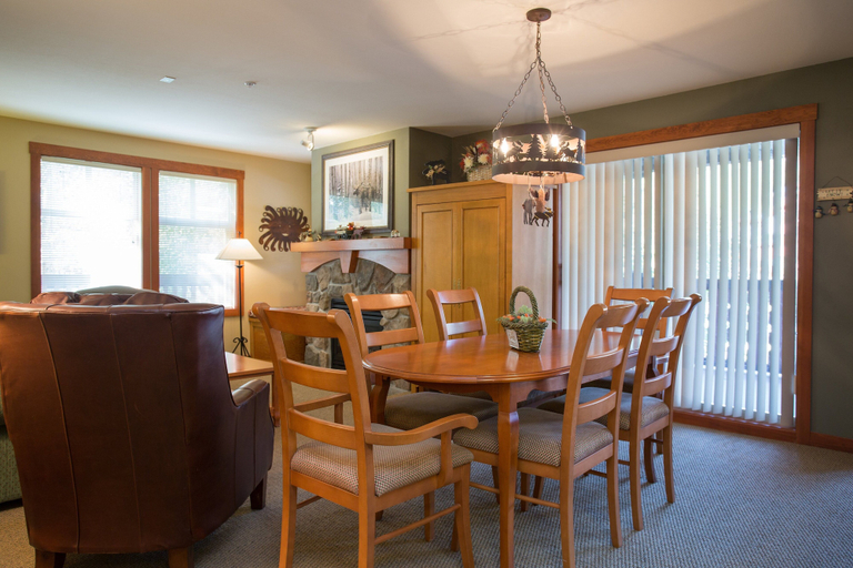 Dining 2, 1202 - Two Bedroom Standard Eagle Springs West 2 Condo by RedAwning, Salt Lake