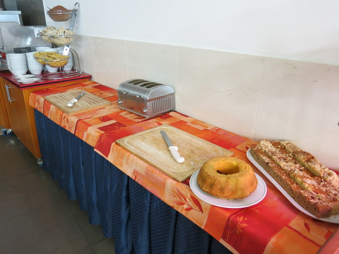 Food & Drinks 5, Olympik Artemis Hotel, Praha 7