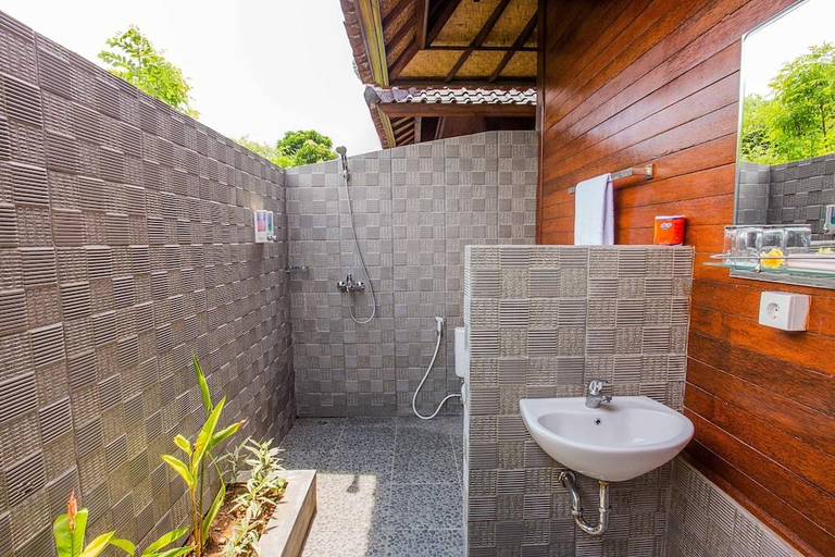 Bathroom 3, Maharatu Villa Lembongan, Klungkung