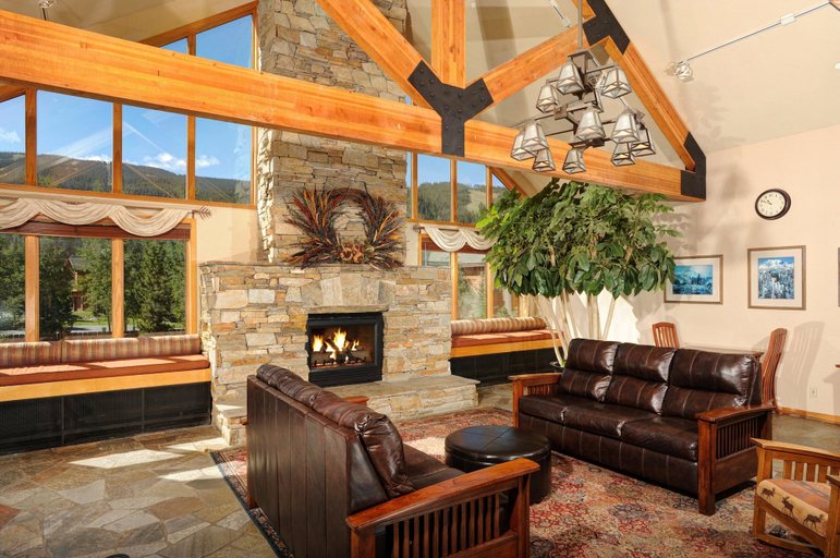 Interior 2, Gateway 5070, Summit
