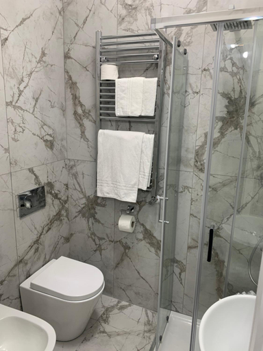 Bathroom 4, Cassia Hotel, Roma
