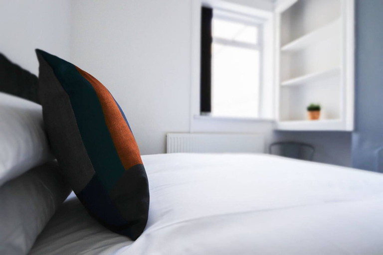 Room 4, The Luxury Home Free Parking Central Location, Cardiff
