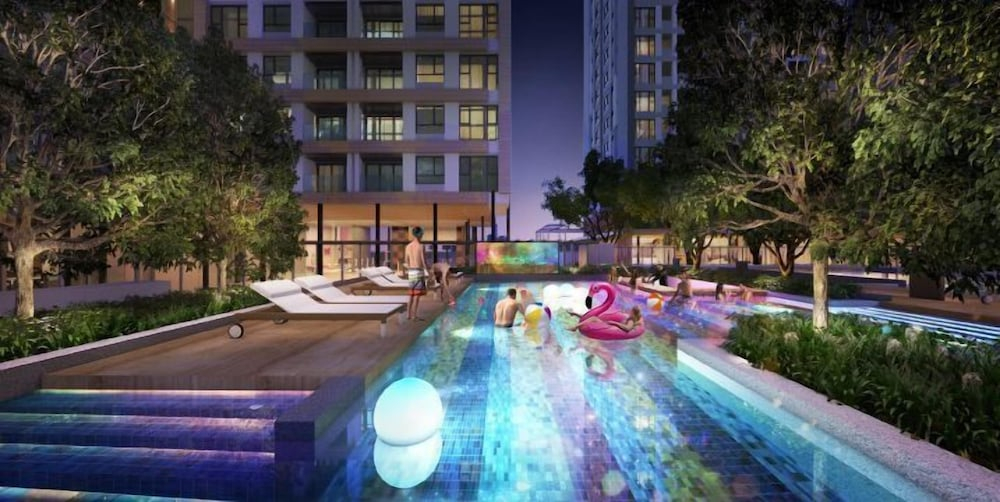 Sport & Beauty 2, Imperial De La SoL District 4, District 4