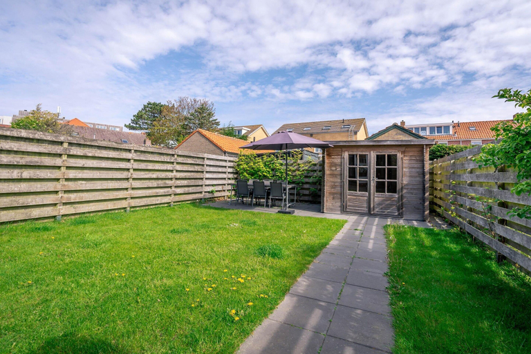 Garden, Modernly Furnished Holiday Home for 5 People in De Koog, Texel